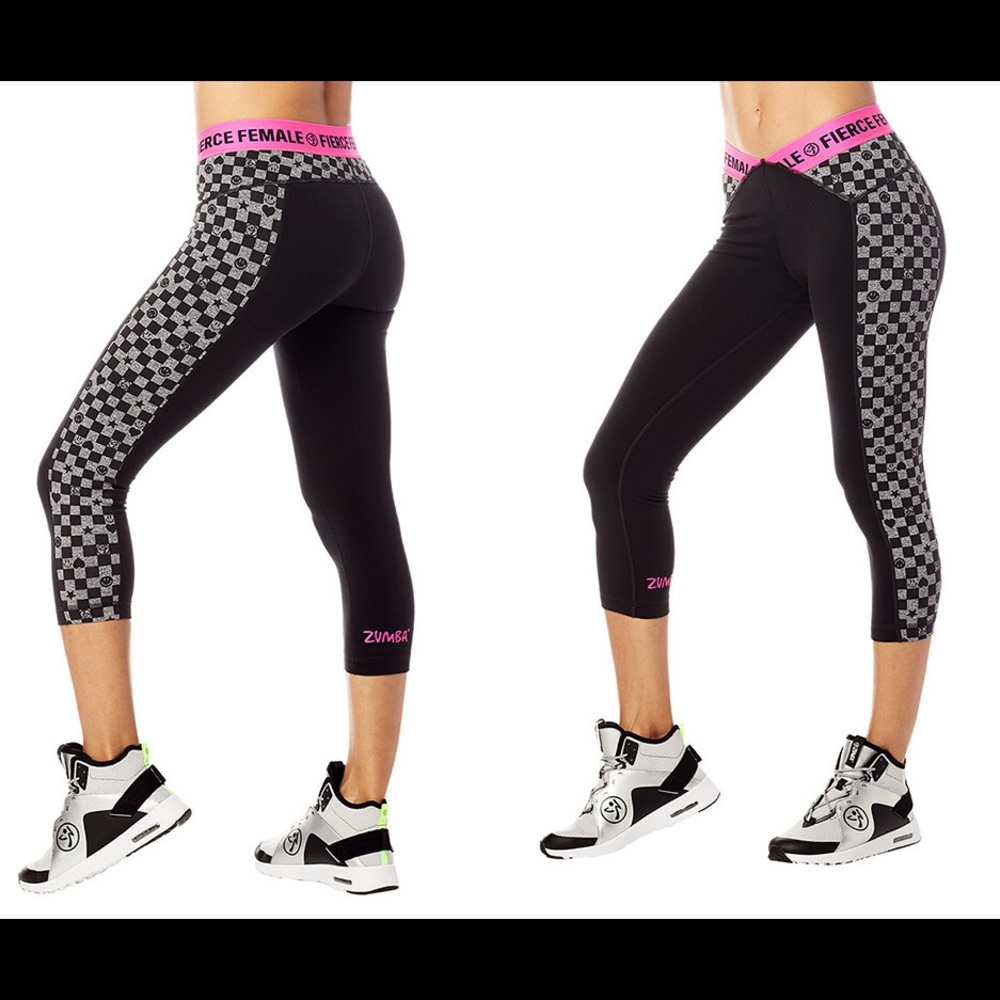 Zumba Dance Bold Capri Leggings, Size L